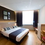 De L'univers Hotel 3*