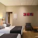 De L'univers ホテル 3*