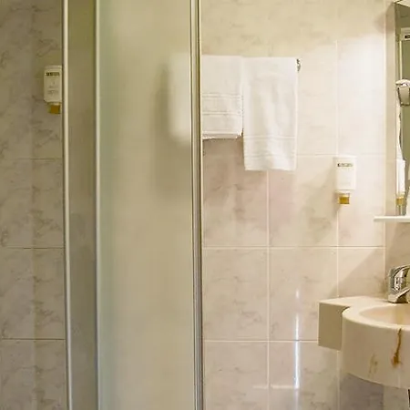 De L'univers Hotel 3*
