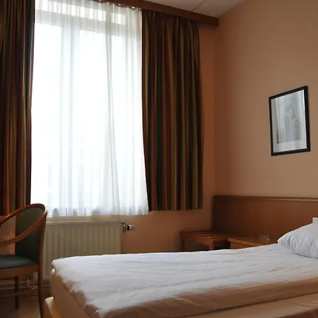 De L'univers 2* Liege