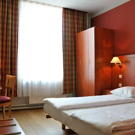 De L'univers Hotel 3*
