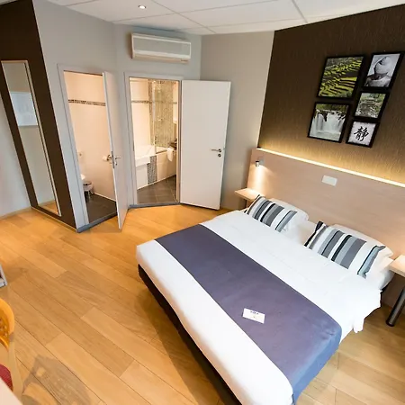 De L'univers 3* Liege