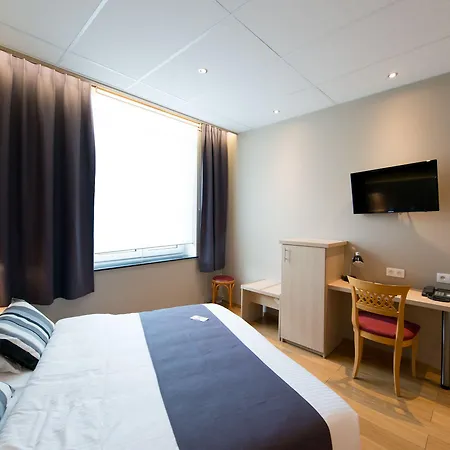 De L'univers Hotel