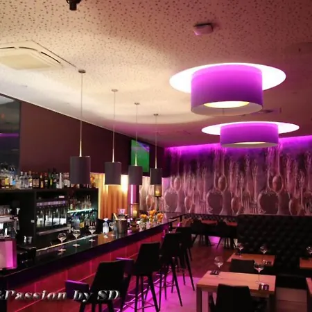 Hotel De L'univers 2*