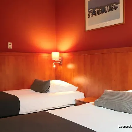 Hotel De L'univers 2*